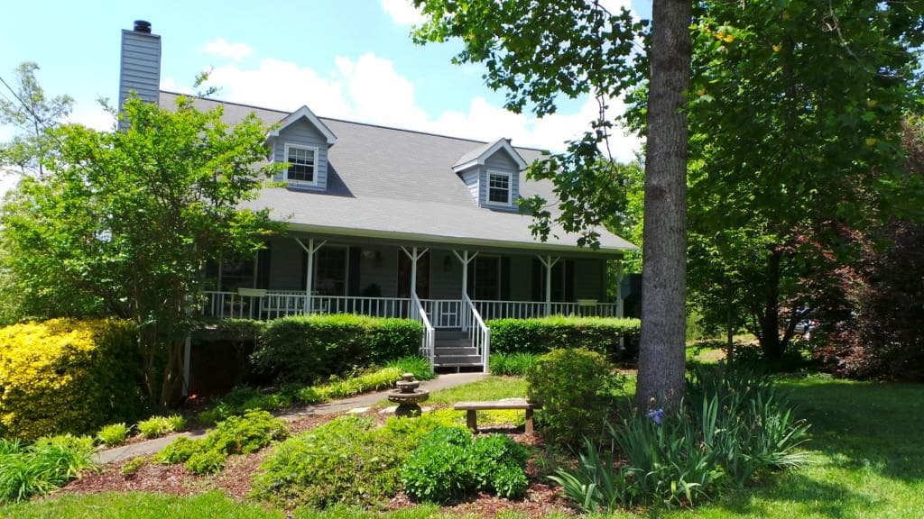 706 Etowah Court, Woodstock, GA 30188 — most recent listing photo
