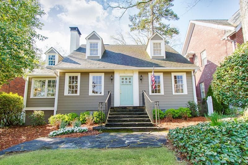 4 bedroom, 2,282 sq ft single family residence sold at 237 E Wesley Road, Atlanta, GA 30305