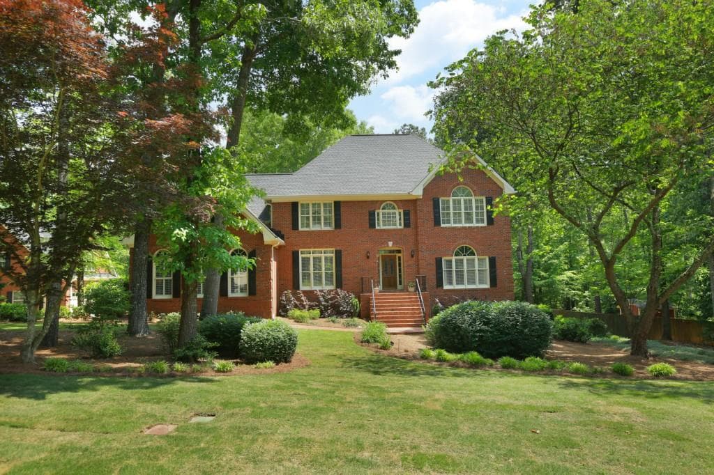 5 bedroom, 6,700 sq ft single family residence sold at 2062 Innsfail Drive, Snellville, GA 30078