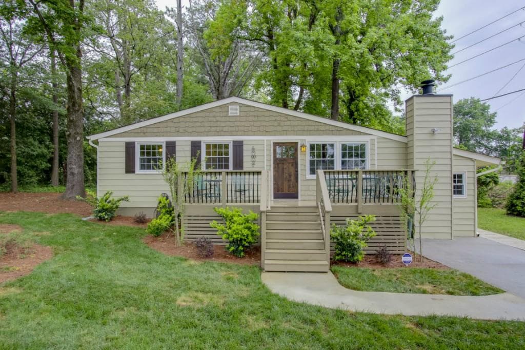 3 bedroom, 1,113 sq ft single family residence sold at 1000 Bozeman Drive, Atlanta, GA 30341