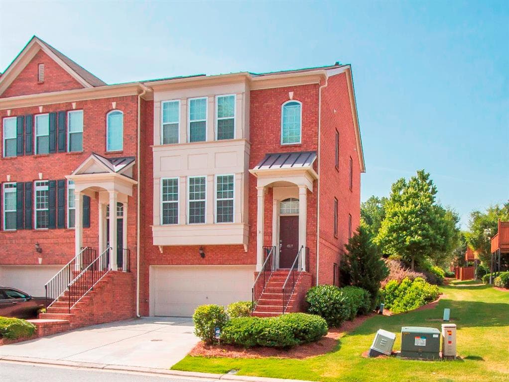 4 bedroom, 2,600 sq ft townhouse sold at 4917 Colchester Court, Atlanta, GA 30339