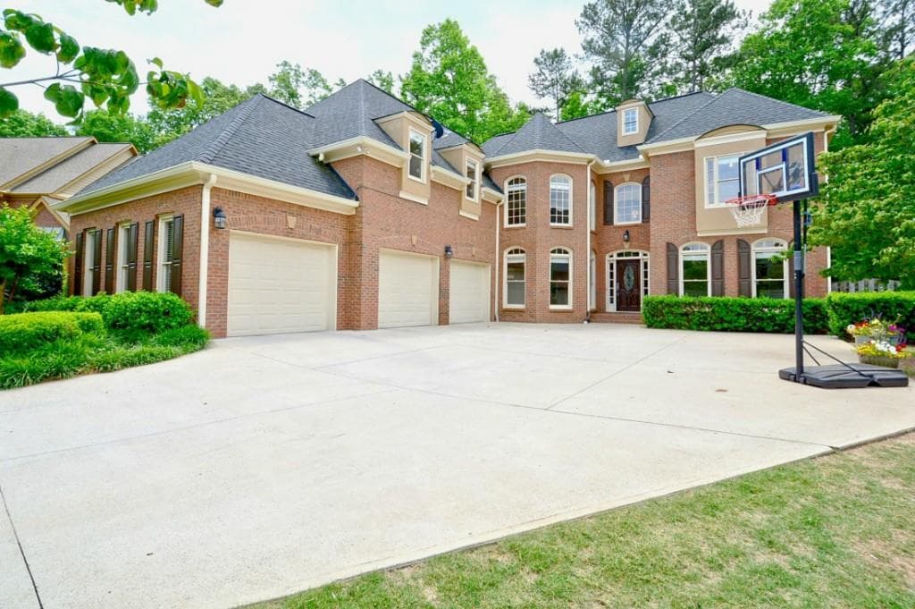 3870 Fort Trail, Roswell, GA 30075 — most recent listing photo