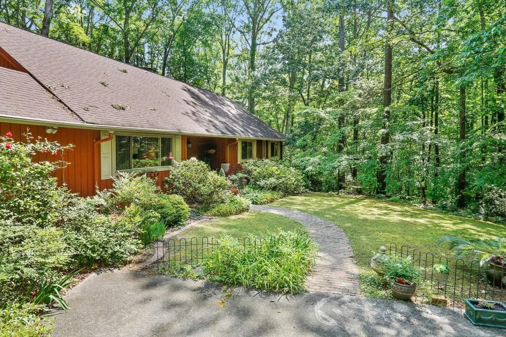 190 Covered Bridge Drive, Smyrna, GA 30082 — most recent listing photo