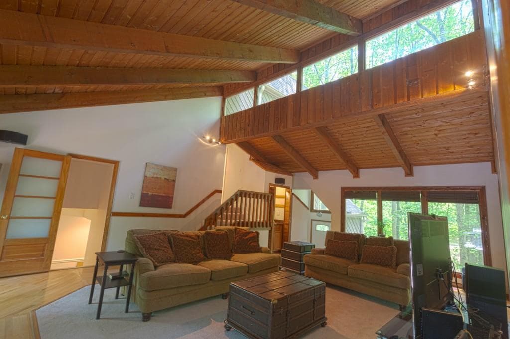 4 bedroom single family residence sold at 3229 Holly Mill Run, Marietta, GA 30062