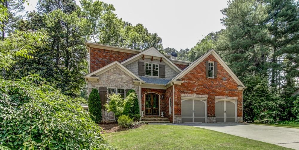 5 bedroom, 2,952 sq ft single family residence sold at 2321 Meadowvale Drive, Atlanta, GA 30345