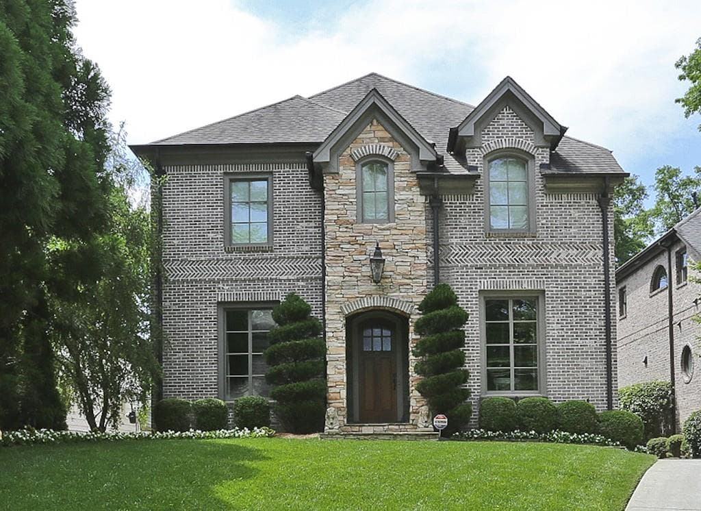 4 bedroom, 4,860 sq ft single family residence sold at 1021 Pine Grove Avenue, Atlanta, GA 30319