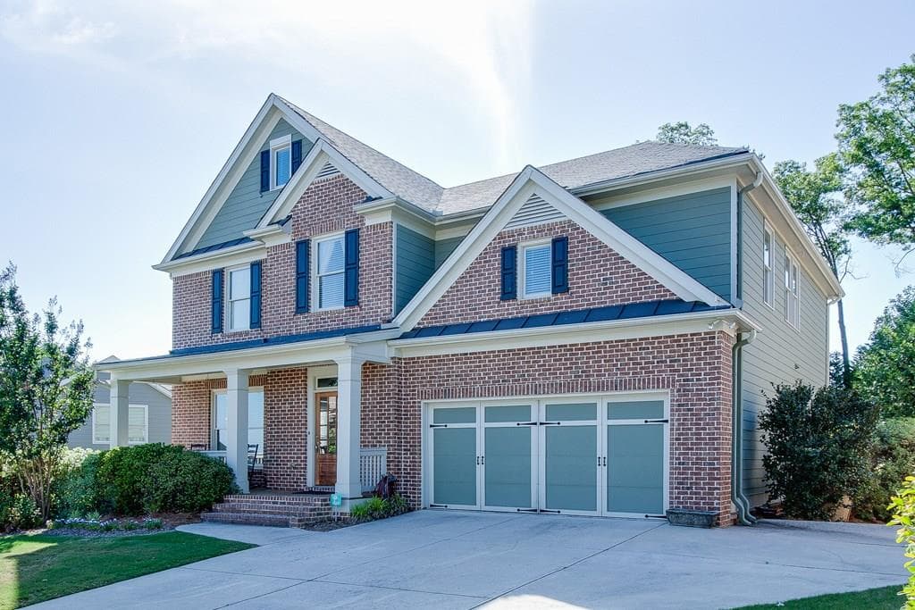 6 bedroom, 3,742 sq ft single family residence sold at 7571 Brookstone Circle, Flowery Branch, GA 30542
