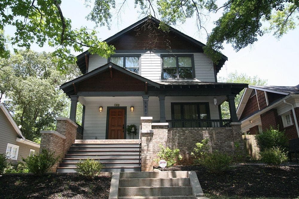 4 bedroom, 2,288 sq ft single family residence sold at 1652 Hosea L Williams Drive, Atlanta, GA 30317