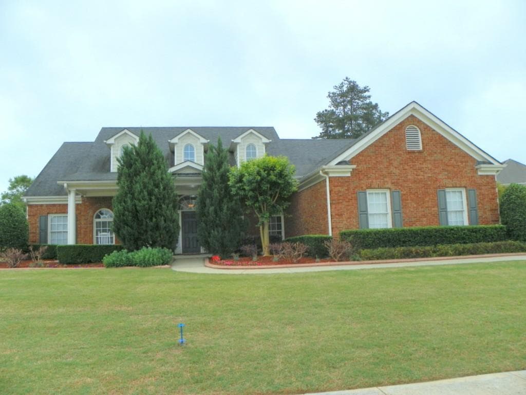4 bedroom, 2,914 sq ft single family residence sold at 1353 Arbor Bluff Court, Lawrenceville, GA 30045
