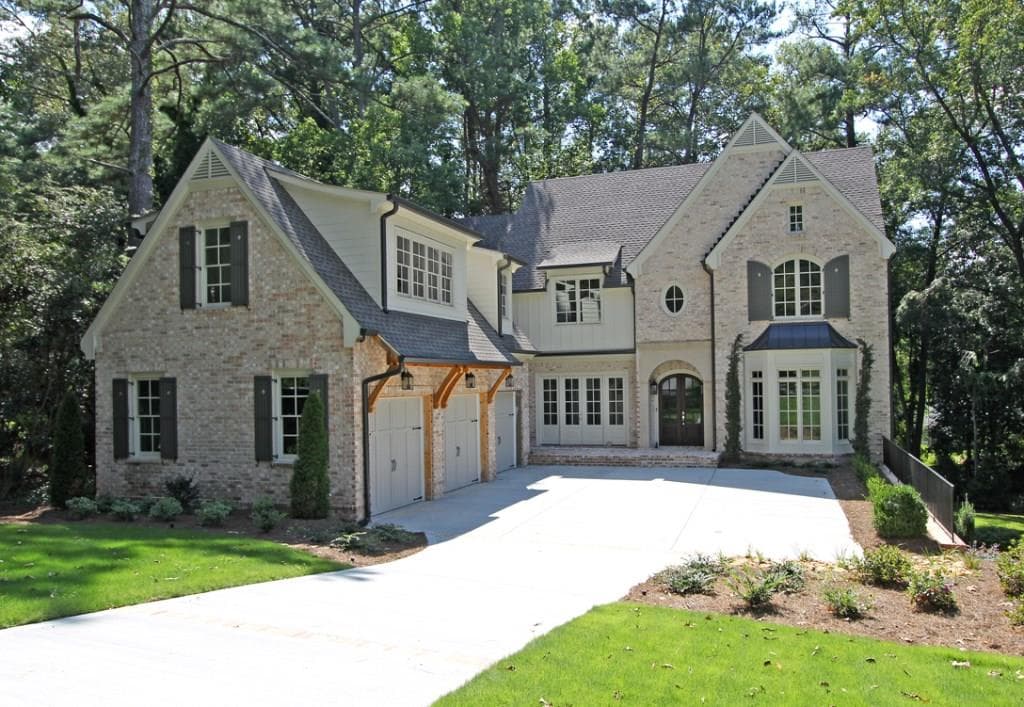5 bedroom single family residence sold at 2922 SEQUOYAH Drive, Atlanta, GA 30327