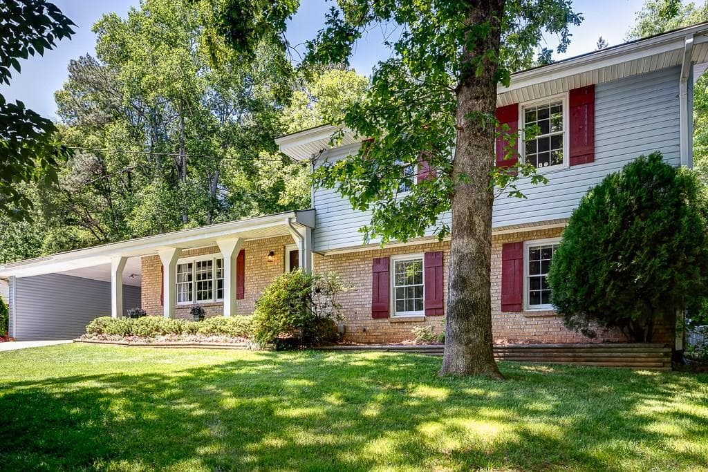 3 bedroom, 2,175 sq ft single family residence sold at 6839 Lockridge Drive, Atlanta, GA 30360