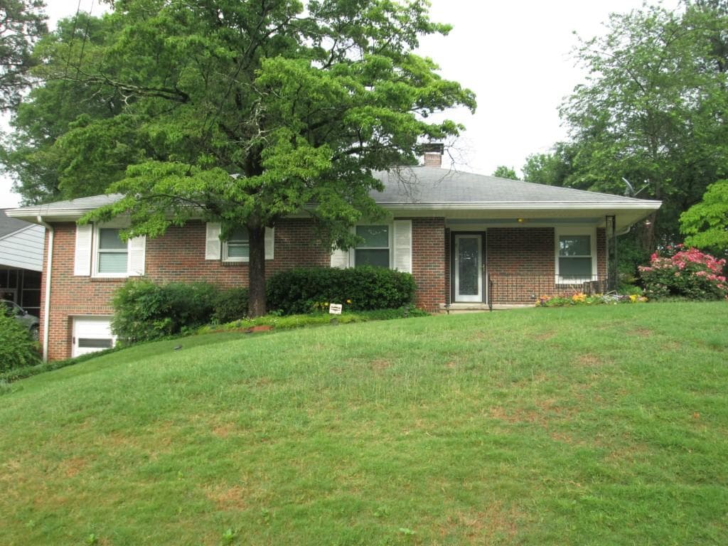 3 bedroom, 1,592 sq ft single family residence sold at 1969 Kilburn Drive, Atlanta, GA 30324