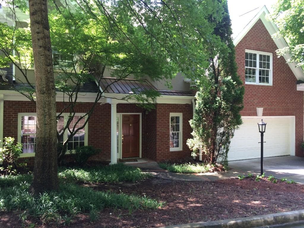 4 bedroom townhouse sold at 302 Crossing Valley, Atlanta, GA 30339
