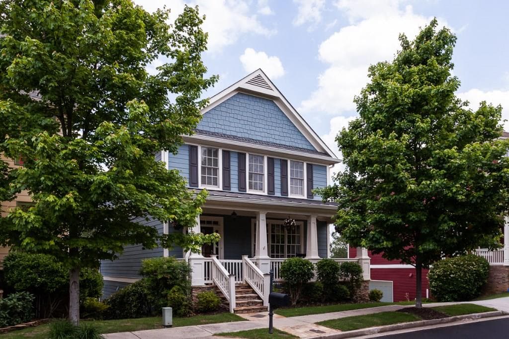 3 bedroom, 2,684 sq ft single family residence sold at 1712 Barfield Run, Atlanta, GA 30318
