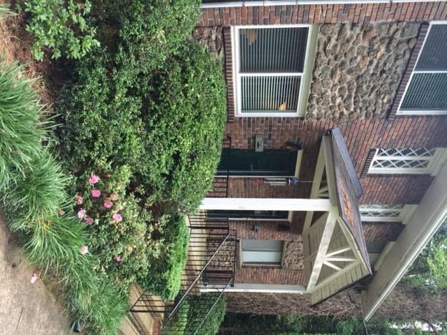 2 bedroom, 1,116 sq ft townhouse sold at 2416 Peachwood Circle 11, Atlanta, GA 30345