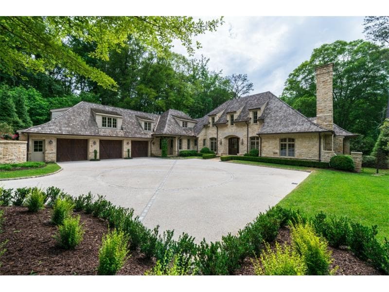 5 bedroom, 7,007 sq ft single family residence sold at 4774 Northside Drive, Atlanta, GA 30327