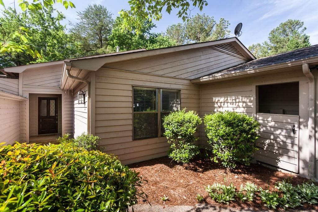 325 Sandwedge Lane, Johns Creek, GA 30022 — most recent listing photo