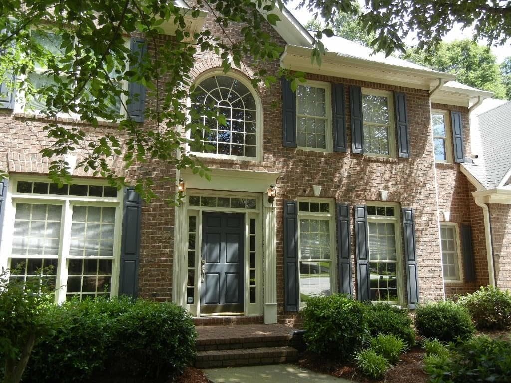 4 bedroom, 2,804 sq ft single family residence sold at 4015 Vista Point Lane, Suwanee, GA 30024