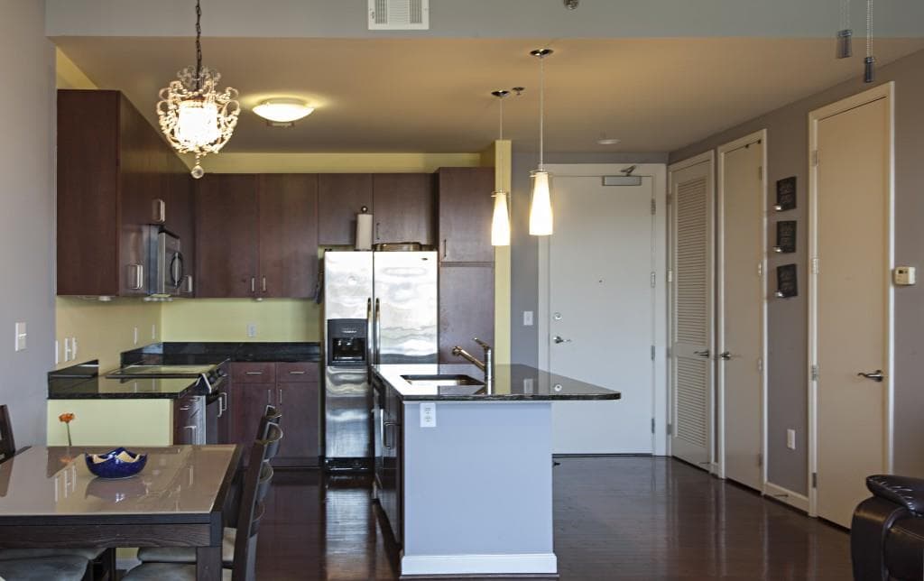 1 bedroom, 857 sq ft condominium sold at 711 Cosmopolitan Drive 413, Atlanta, GA 30324