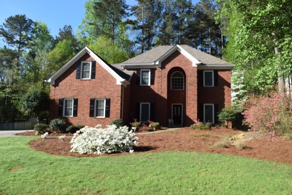 4 bedroom, 2,748 sq ft single family residence sold at 2300 Evergreen Lane, Lawrenceville, GA 30043