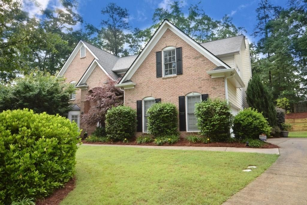 4 bedroom, 2,966 sq ft single family residence sold at 1235 Legend Run, Alpharetta, GA 30005