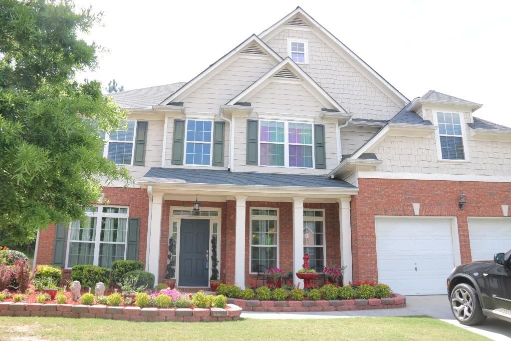 5 bedroom, 3,329 sq ft single family residence sold at 1571 Bramlett Hill Lane, Lawrenceville, GA 30045