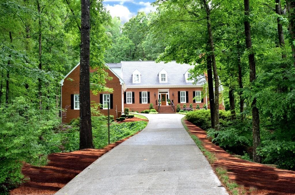 1390 Lakeshore Drive, Snellville, GA 30078 — most recent listing photo