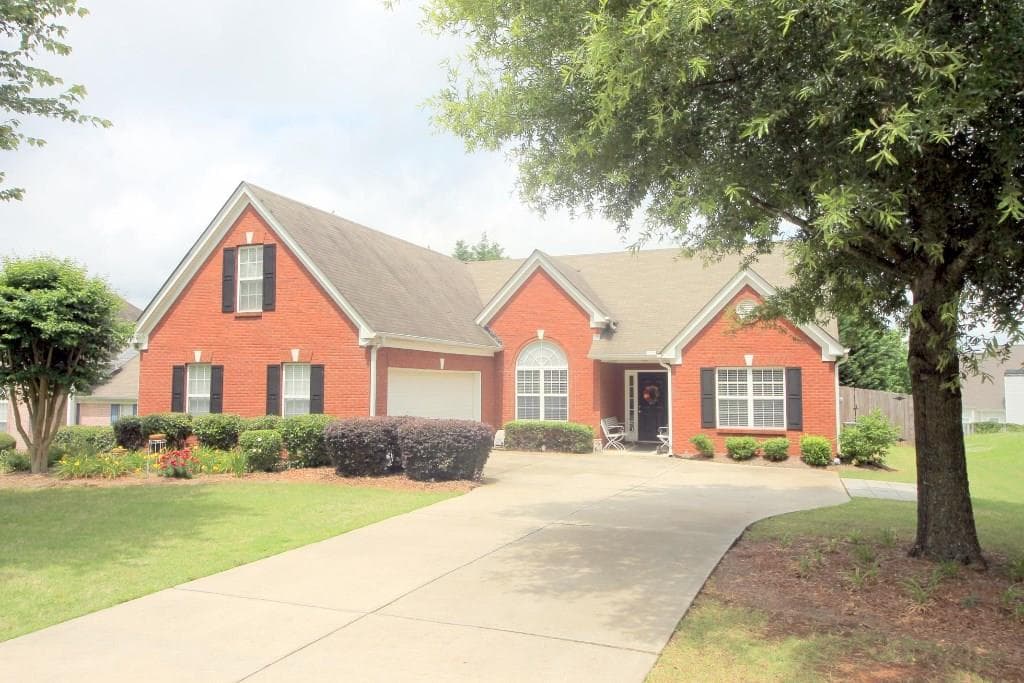 4 bedroom, 1,838 sq ft single family residence sold at 890 James Ridge Drive, Lawrenceville, GA 30045