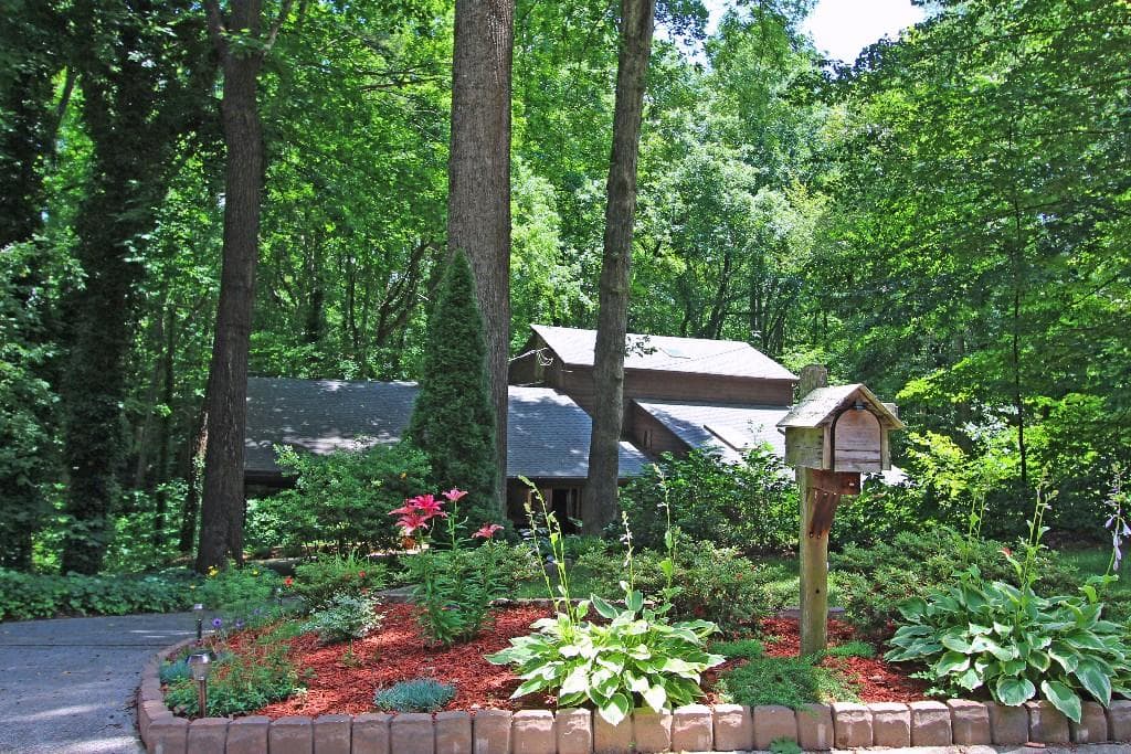 204 Oak Court, Woodstock, GA 30188 — most recent listing photo