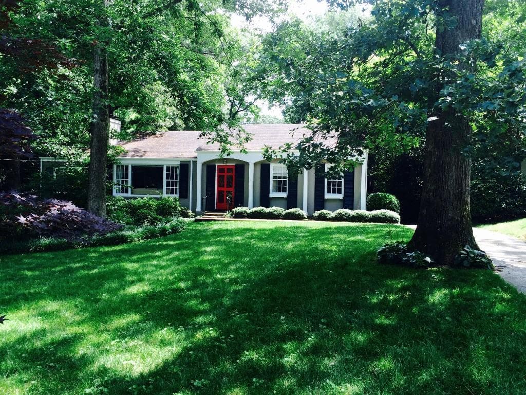 3 bedroom, 2,400 sq ft single family residence sold at 498 Echota Drive, Atlanta, GA 30318