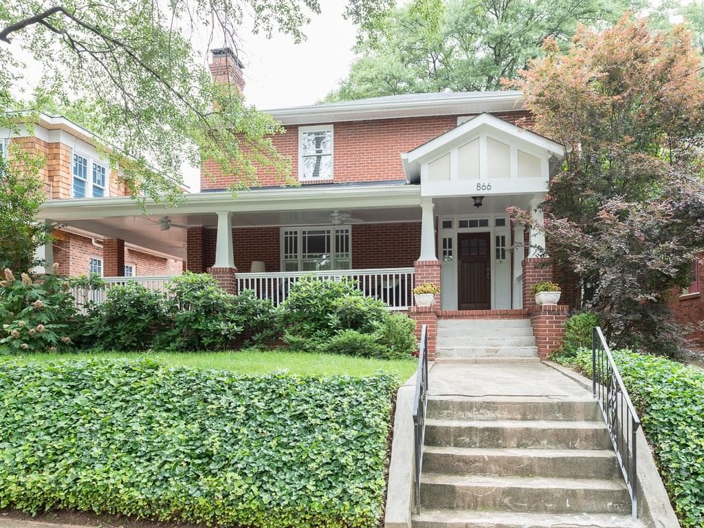 3 bedroom, 2,159 sq ft single family residence sold at 866 Arlington Place, Atlanta, GA 30306