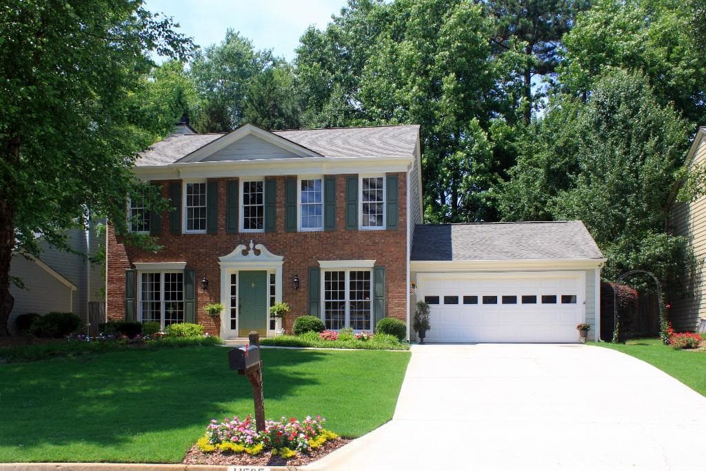 3 bedroom, 1,980 sq ft single family residence sold at 11585 Boxford Place, Alpharetta, GA 30022