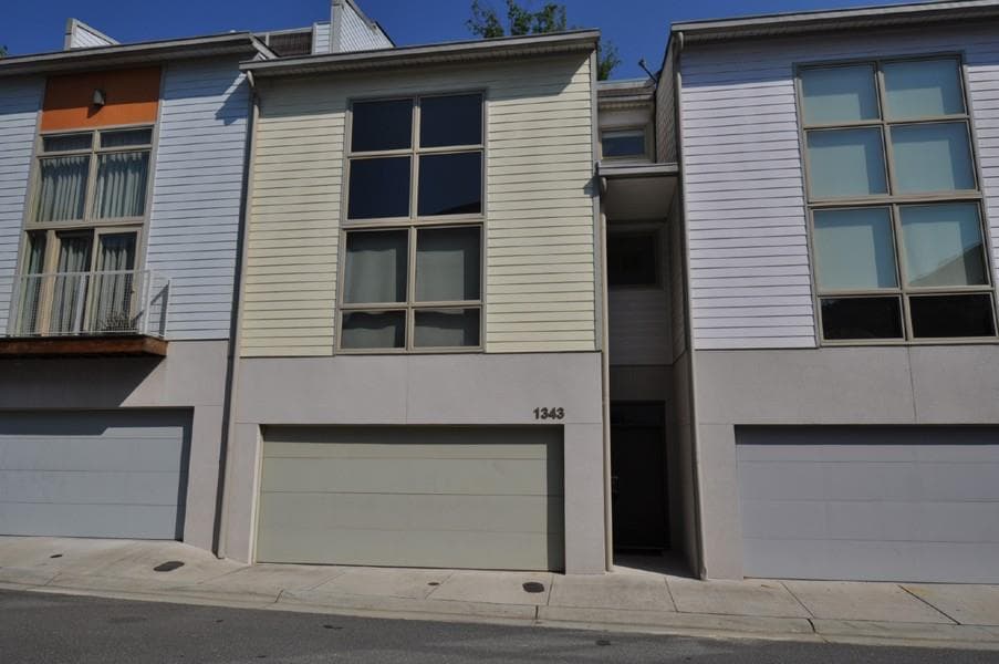 1343 Stirling Circle, Atlanta, GA 30318 — most recent listing photo