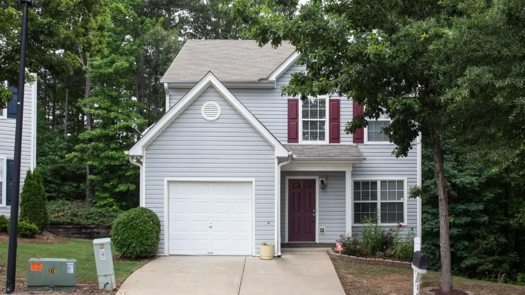 3 bedroom, 1,413 sq ft single family residence sold at 161 Spring Walk Way, Lawrenceville, GA 30046
