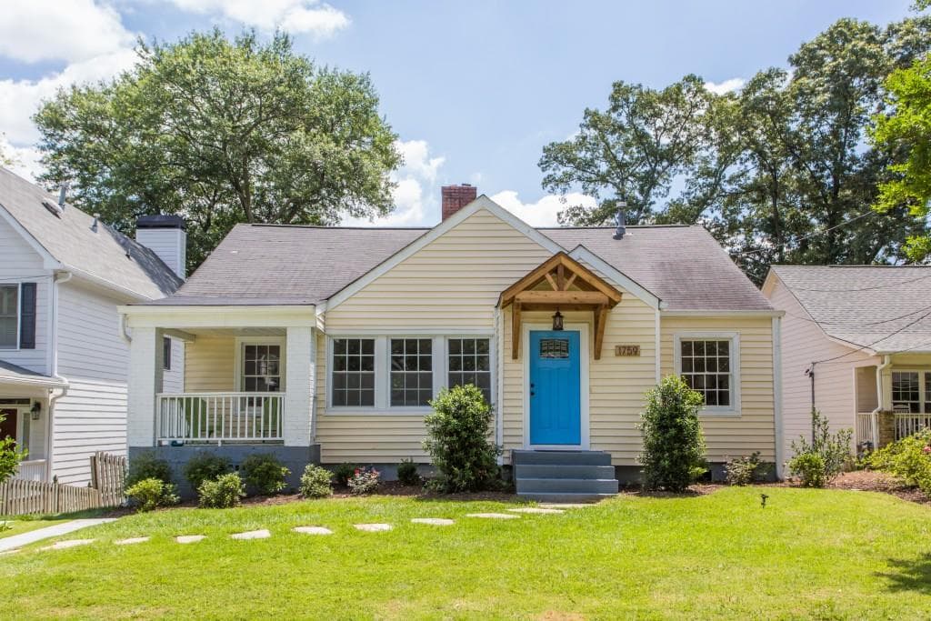 3 bedroom, 1,222 sq ft single family residence sold at 1759 Ridgeway Avenue, Atlanta, GA 30318