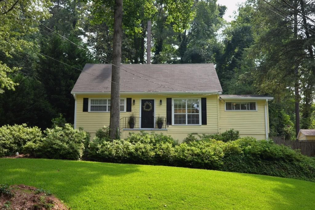 3 bedroom, 1,553 sq ft single family residence sold at 3218 Parkridge Crescent, Atlanta, GA 30341