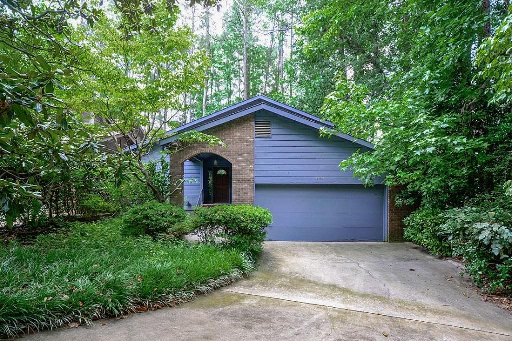 400 Cruise Court, Roswell, GA 30076 — most recent listing photo