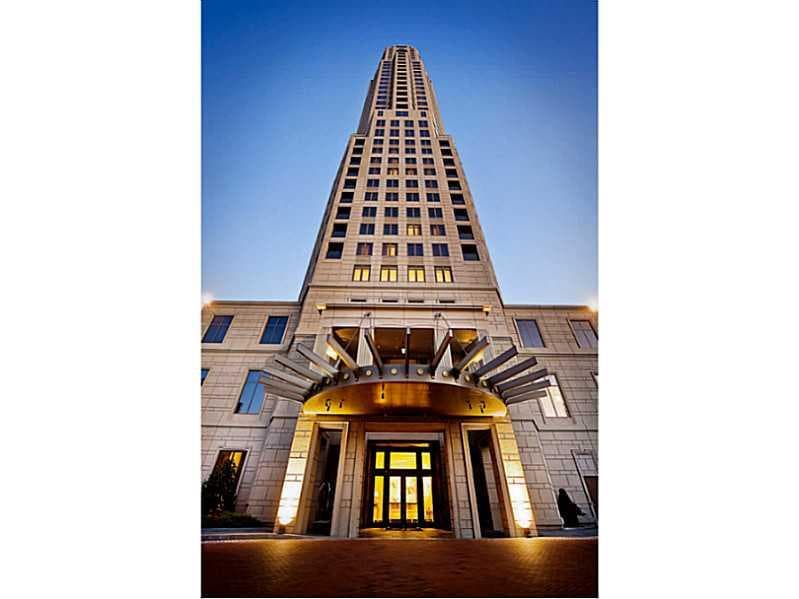 2 bedroom condominium sold at 3376 Peachtree Road 41A, Atlanta, GA 30326
