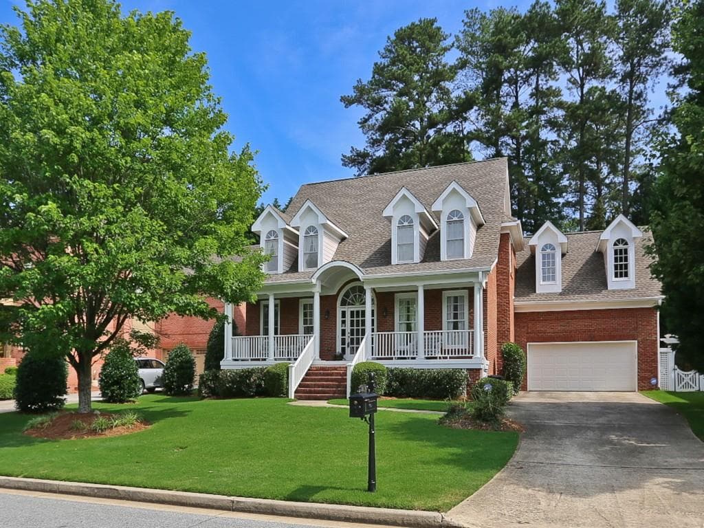 3 bedroom, 2,601 sq ft single family residence sold at 1319 Brookhaven Garden Lane, Atlanta, GA 30319