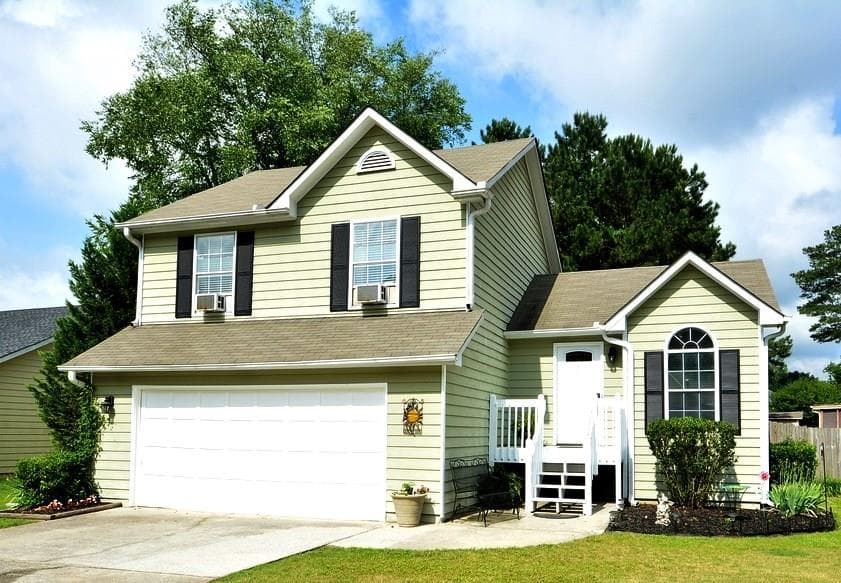 3 bedroom, 1,408 sq ft single family residence sold at 1715 Racquet Club Circle, Lawrenceville, GA 30043