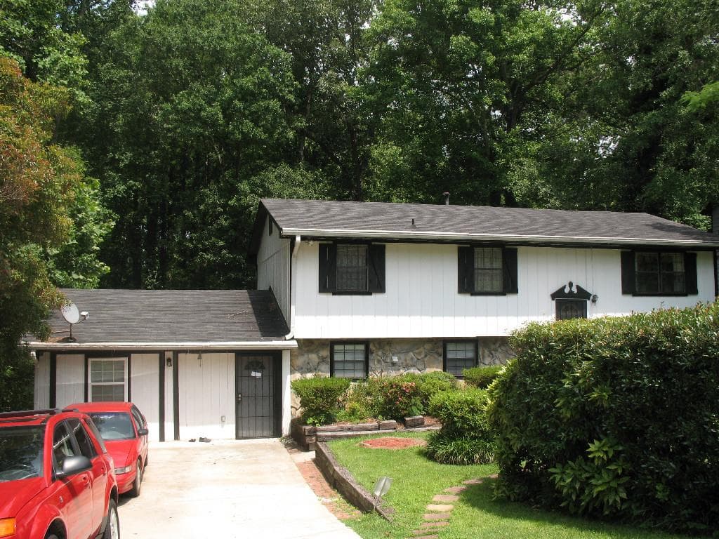 3 bedroom single family residence sold at 4526 DENISE Drive, Decatur, GA 30035