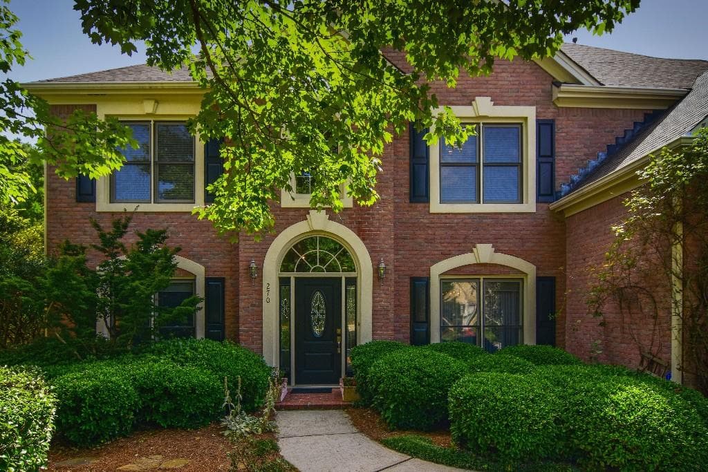 270 Windsor Gate Cove, Atlanta, GA 30342 — most recent listing photo