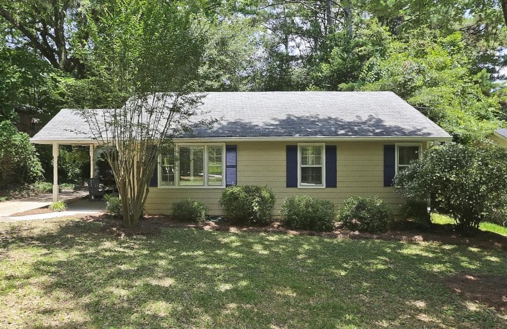 2 bedroom, 816 sq ft single family residence sold at 660 Scott Circle, Decatur, GA 30033