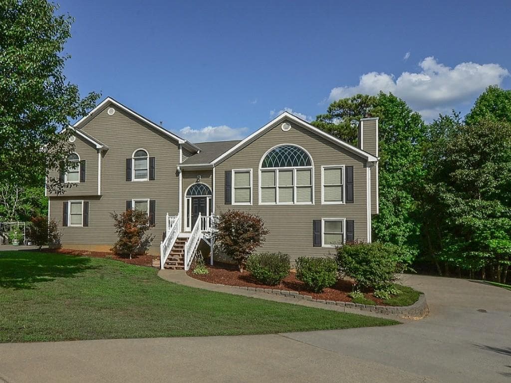 418 Coolsprings Trail, Woodstock, GA 30188 — most recent listing photo