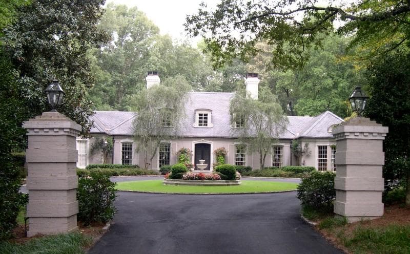 5 bedroom, 8,493 sq ft single family residence sold at 2511 W Wesley Road, Atlanta, GA 30327