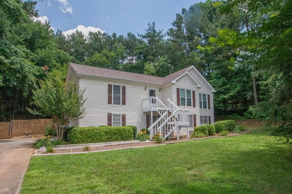 6025 Branden Hill Lane, Buford, GA 30518 — most recent listing photo