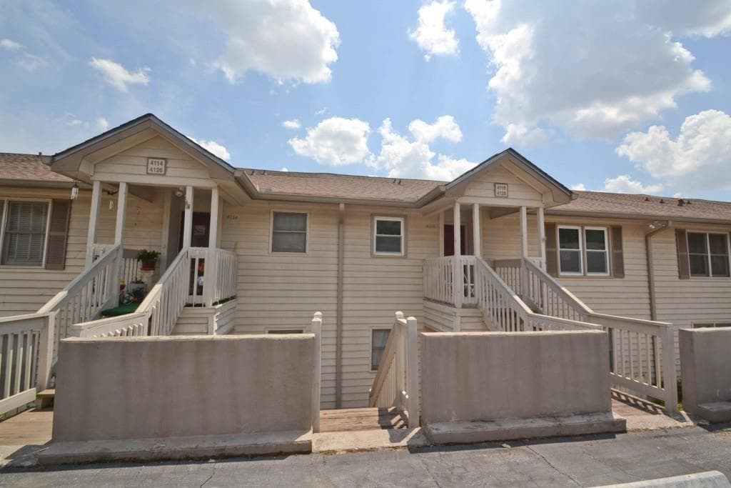 4128 Stillwater Drive 4128, Duluth, GA 30096 — most recent listing photo