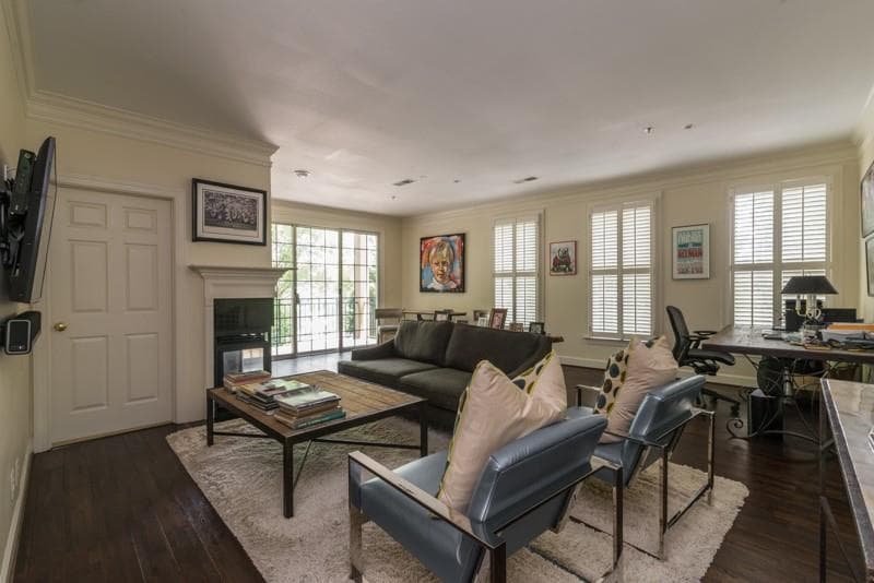 2 bedroom, 1,231 sq ft condominium sold at 3101 Howell Mill Road 204, Atlanta, GA 30327