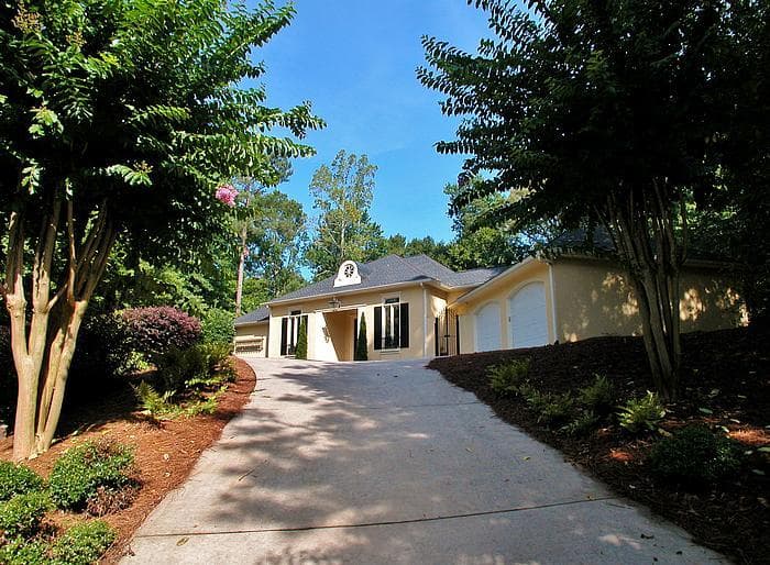 5 bedroom, 4,297 sq ft single family residence sold at 4903 Chatham Walk, Gainesville, GA 30504