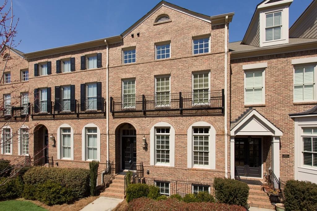 689 Lockton Place 689, Atlanta, GA 30342 — most recent listing photo